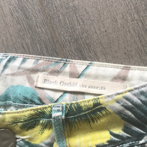 Black Orchid Tropical Jeans - Picture 3 of 5